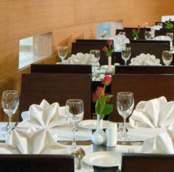 Hotel Sewa Grand פארידבד מראה חיצוני תמונה