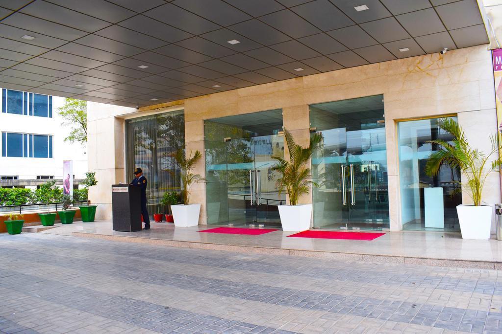 Hotel Sewa Grand פארידבד מראה חיצוני תמונה