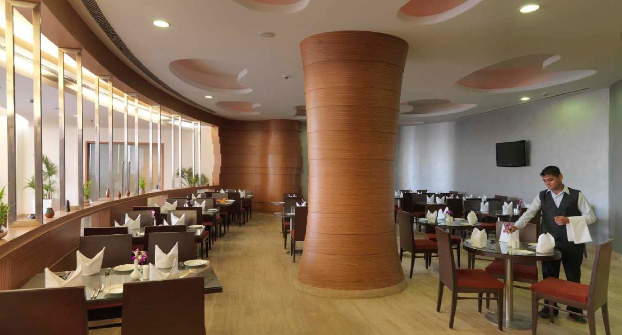 Hotel Sewa Grand פארידבד מראה חיצוני תמונה